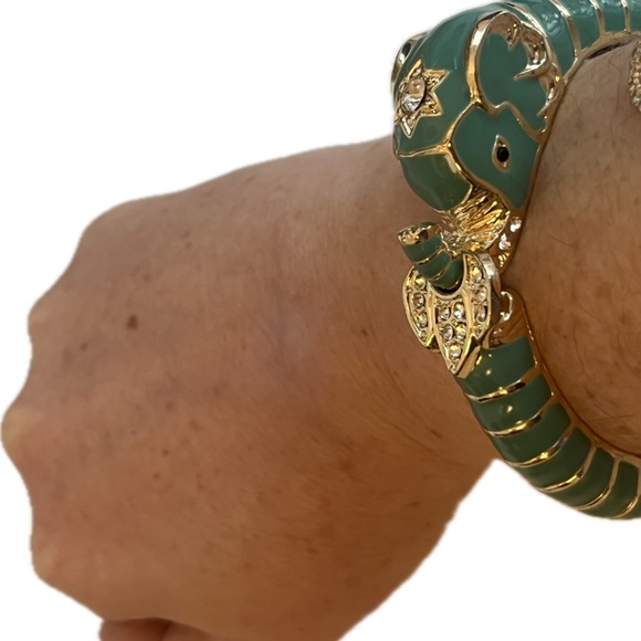 Green Elephant Enamel Bangle - Picture 5 of 5